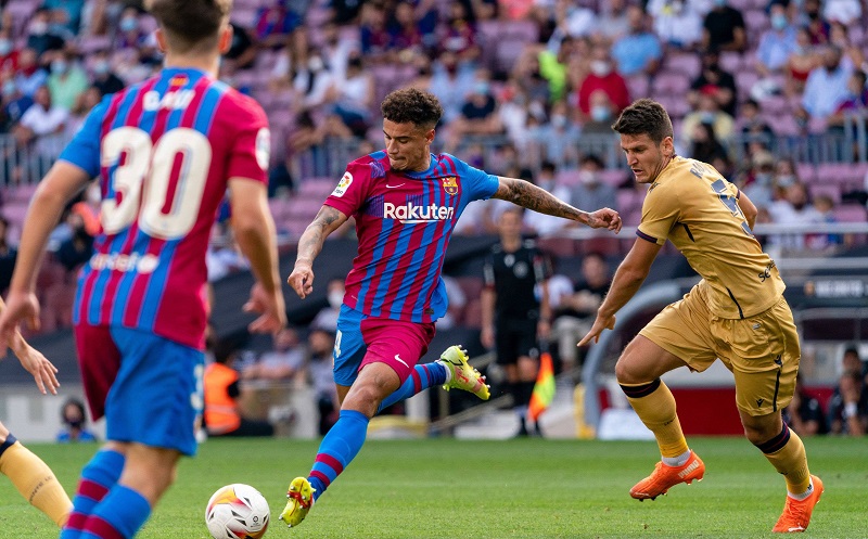 内维尔 历史最好前锋是大罗 如今最好前锋是哈兰德后卫萨利巴