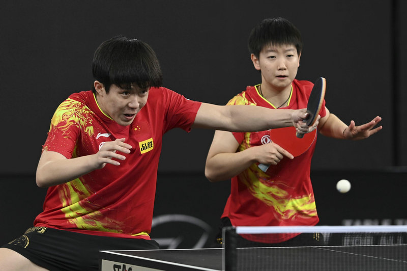 蛙泳腰部发力技巧图解 蛙泳腰部发力技巧图解