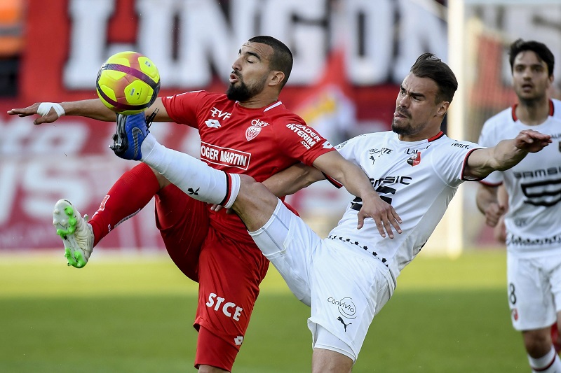 骑士逆袭公牛精彩对决展现风采 骑士逆袭公牛精彩对决展现风采