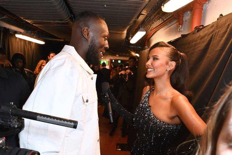 哈登交易正式达成 哈登交易正式达成