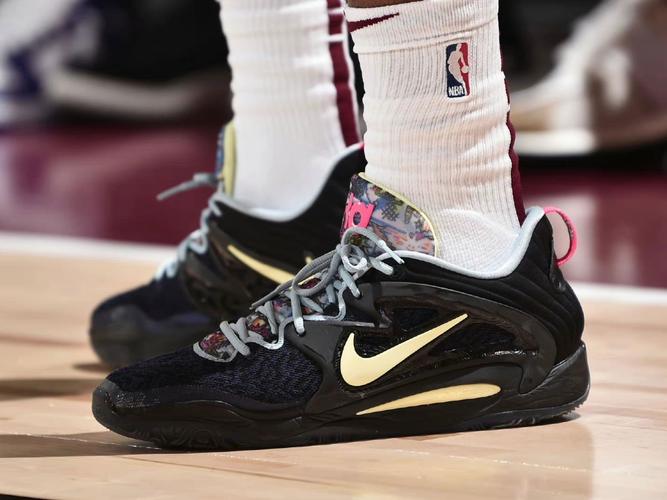 勒布朗詹姆斯迈阿密岁月塑造真正自我 无需额外动力源泉 勒布朗詹姆斯迈阿密岁月塑造真正自我 无需额外动力源泉