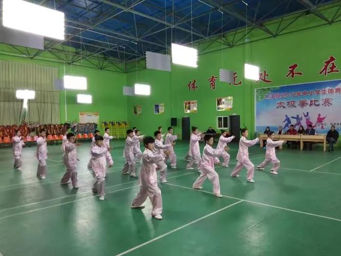 老鹰掀翻尼克斯收获6连胜 甜瓜18+12输米神22+7 老鹰掀翻尼克斯收获6连胜 甜瓜18+12输米神22+7