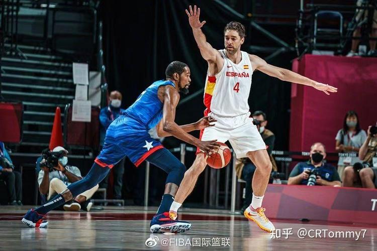 湖人官宣詹姆斯球衣假2件