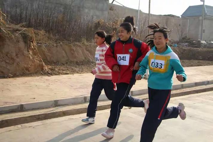 勒布朗让步伦纳德 甘心做湖人队第三人选择