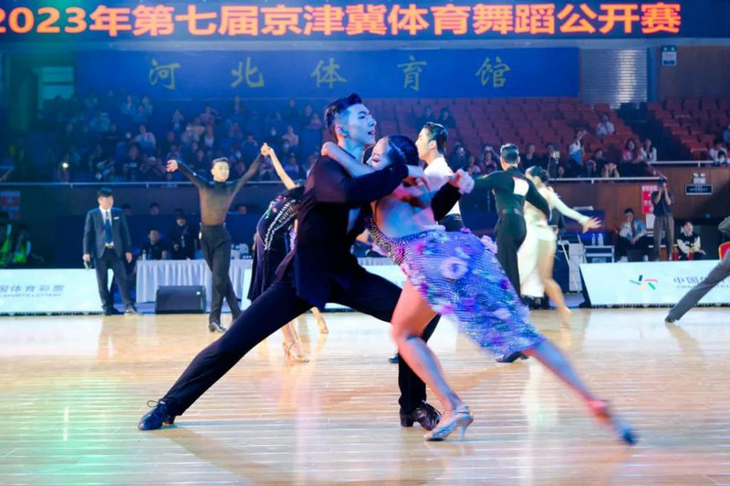 敖包相会舞蹈 敖包相会舞蹈完整版