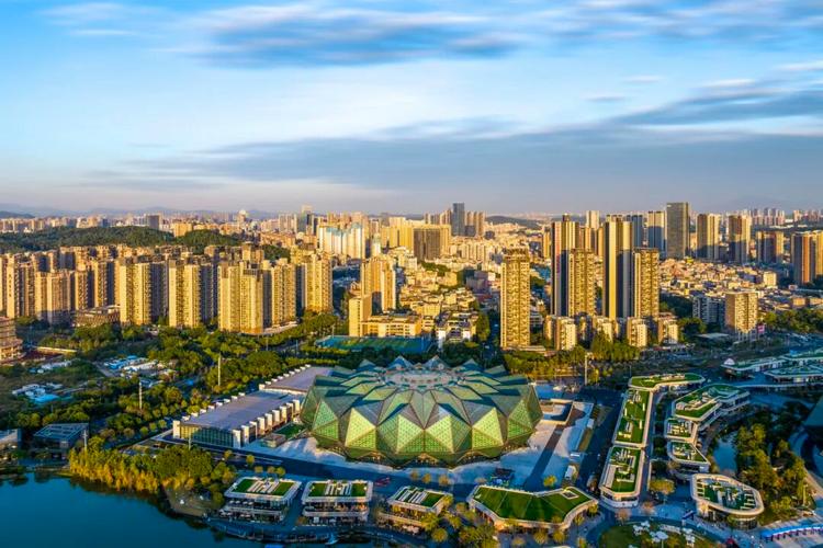 塔图姆绿军胜热火攻防兼备展实力 希罗助攻显功力 塔图姆绿军胜热火攻防兼备展实力 希罗助攻显功力