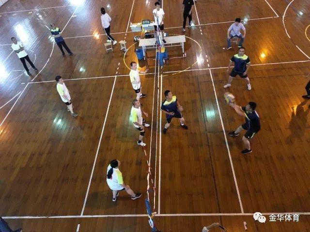 路易斯-阿德里亚诺 路易斯-阿德里亚诺