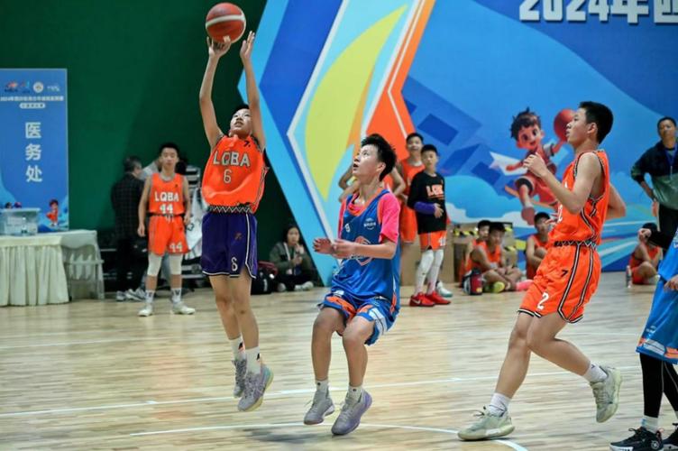 罗伯茨签约两天被裁 76人宣布队将下签阿德米尔 罗伯茨签约两天被裁 76人宣布队将下签阿德米尔