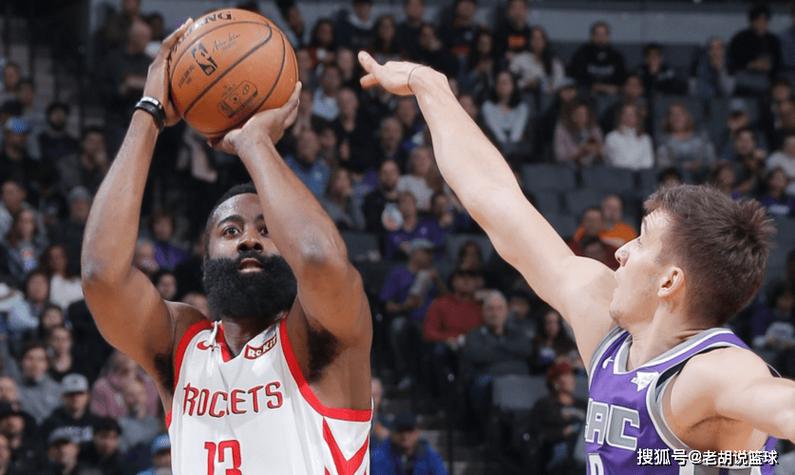 罗斯扣篮扭伤遭德罗赞调侃他只是想当网 罗斯扣篮扭伤遭德罗赞调侃他只是想当网