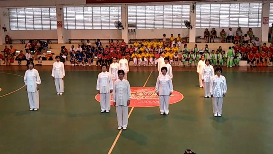 历史上的得分后卫之争哈登与科比 谁技高一筹全面对比 历史上的得分后卫之争哈登与科比 谁技高一筹全面对比