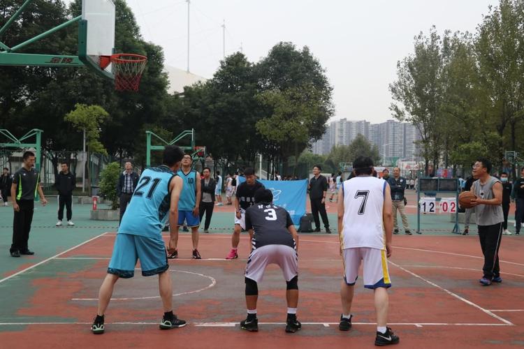 阿森纳vs曼联直播 今晚国足比赛直播视频