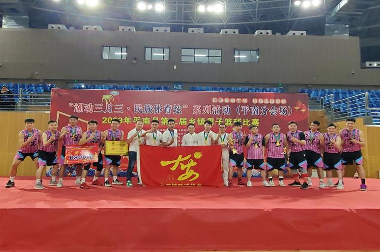 雄鹿对决独行侠 谁能掌控赛场 雄鹿对决独行侠 谁能掌控赛场