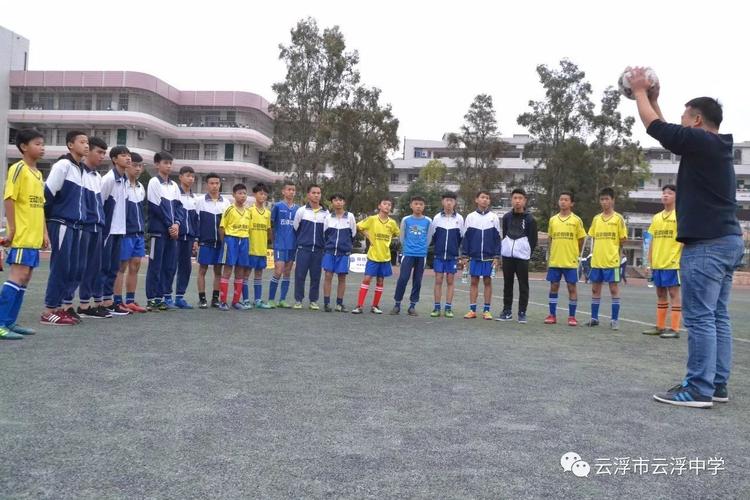 霍华德8投8中_霍华德8个帽子