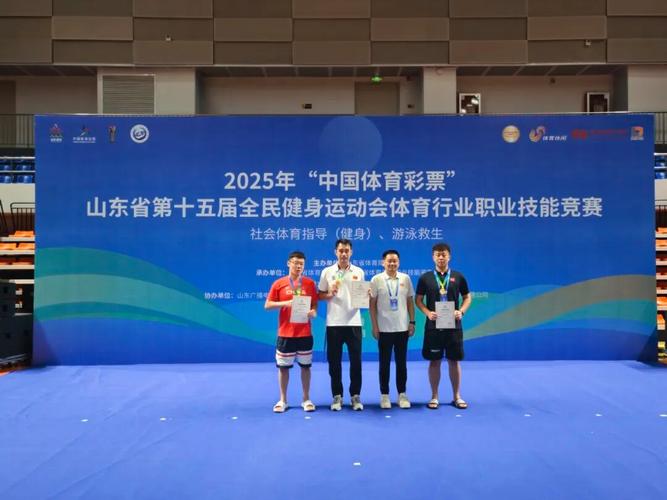 鹰王约什史密斯 鹰王约什史密斯