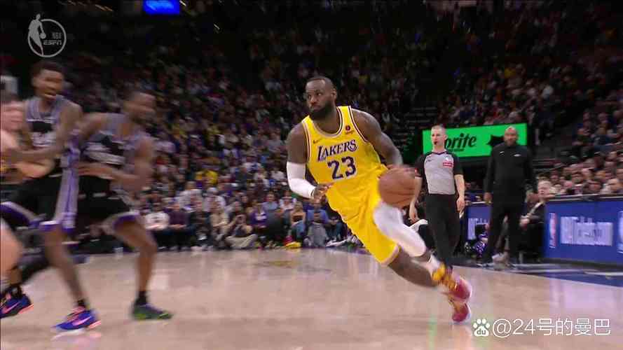 摩洛哥球员赛后围堵裁判 摩洛哥球员赛后围堵裁判