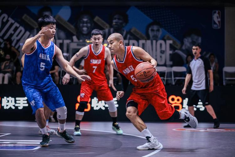 曼晚-曼联让英乙对手疲于招架 曼晚-曼联让英乙对手疲于招架