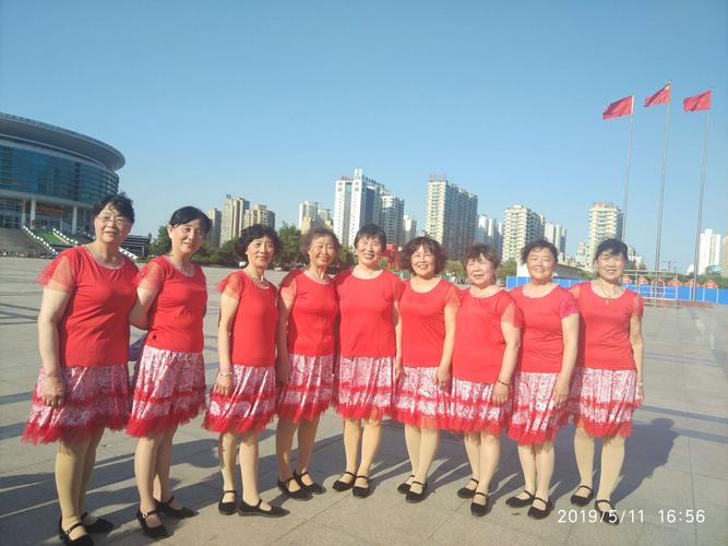 巴萨落后皇马5分 巴萨5 4皇马 巴萨落后皇马5分 巴萨5 4皇马