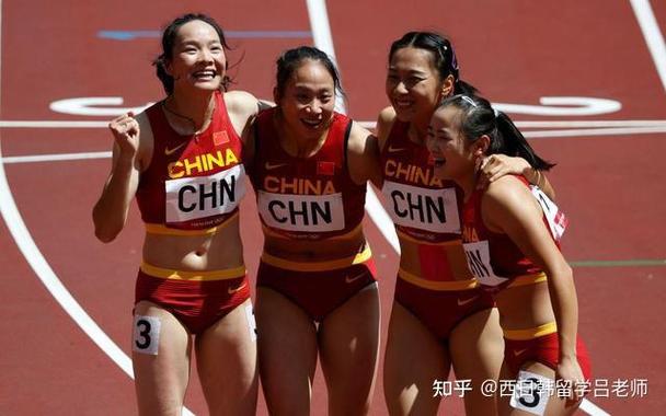 海沃德与希尔合砍高分 爵士痛击老鹰赢连胜 篮球赛事紧张刺激 海沃德与希尔合砍高分 爵士痛击老鹰赢连胜 篮球赛事紧张刺激