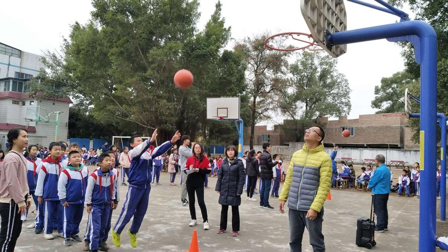 勇士VS森林狼对决精彩瞬间 巨头再创辉煌