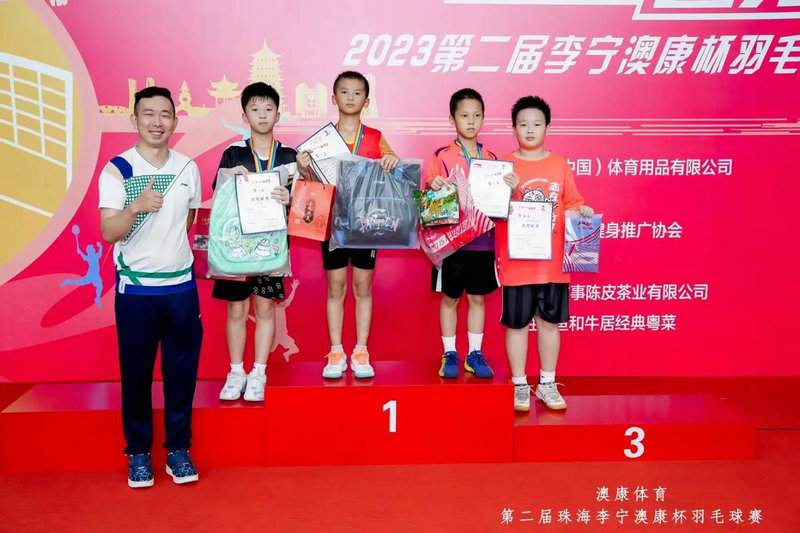 足坛三大恶人齐聚巴萨