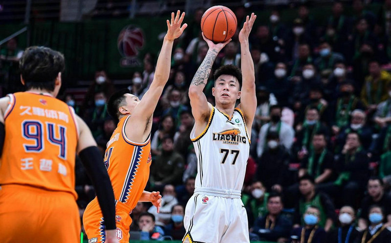 孟博龙辟谣地铁打架