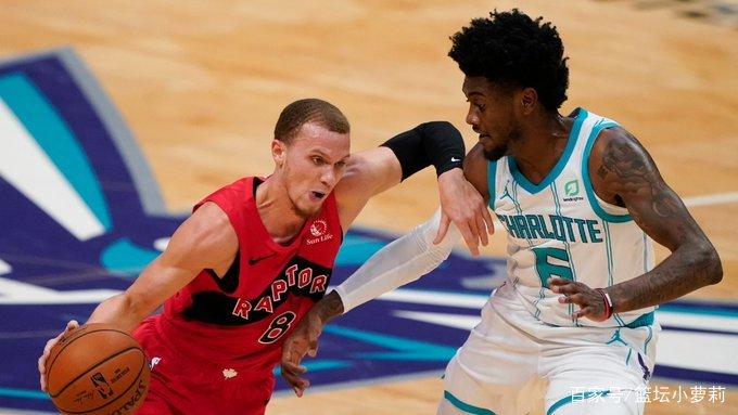 湖人训练师分享詹姆斯与浓眉合练照 浓眉体态变化引人关注