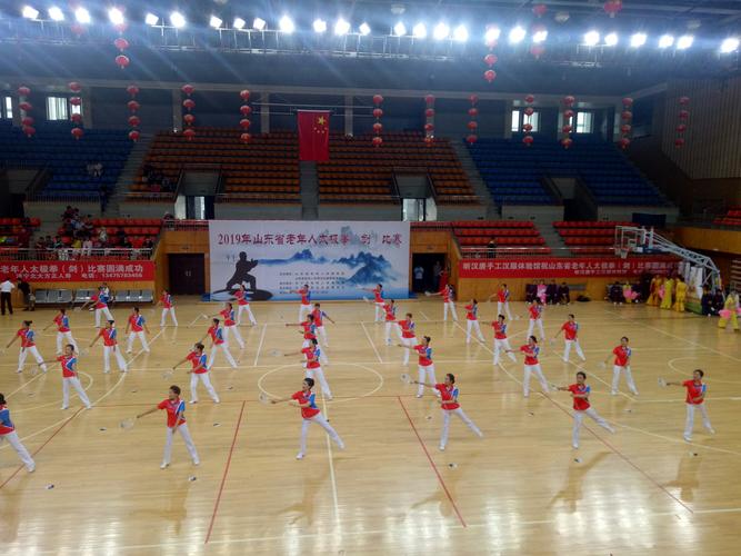 保罗赠送球衣 暖心瞬间记录球迷生日惊喜时刻 保罗赠送球衣 暖心瞬间记录球迷生日惊喜时刻