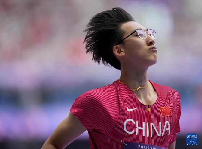 绿军破群雄阵列 展现新风采 绿军破群雄阵列 展现新风采