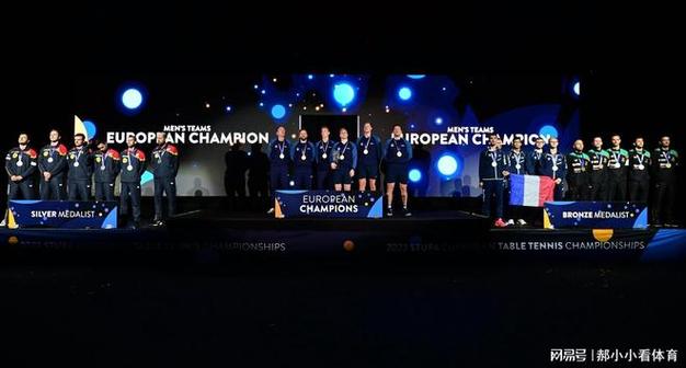 诺里斯加冕F1车手总冠军 维斯塔潘称霸收官战无缘5连冠 诺里斯加冕F1车手总冠军 维斯塔潘称霸收官战无缘5连冠