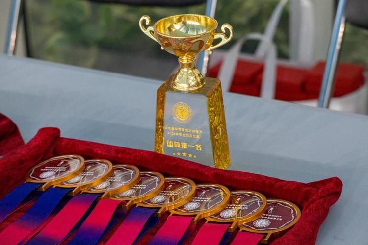 东契奇获胜是团队努力的结果 相信塞斯库里 东契奇获胜是团队努力的结果 相信塞斯库里