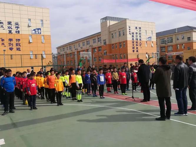 霍福德生涯首次系列赛横扫对手 对步行者钦佩