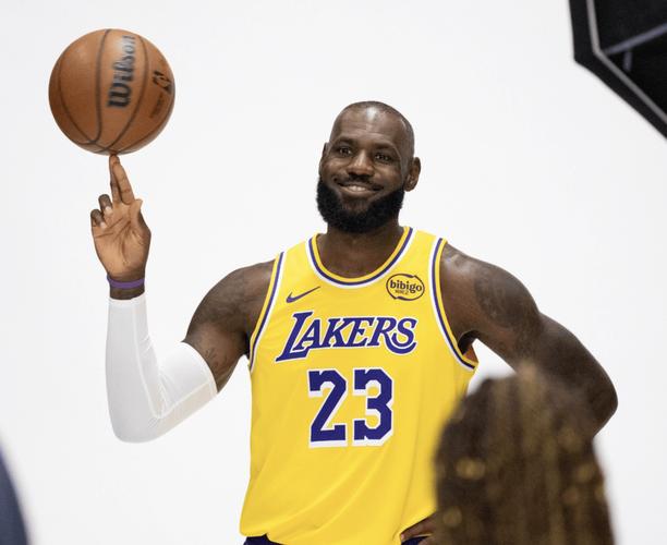 老鹰队欲大胜鱼腩球队