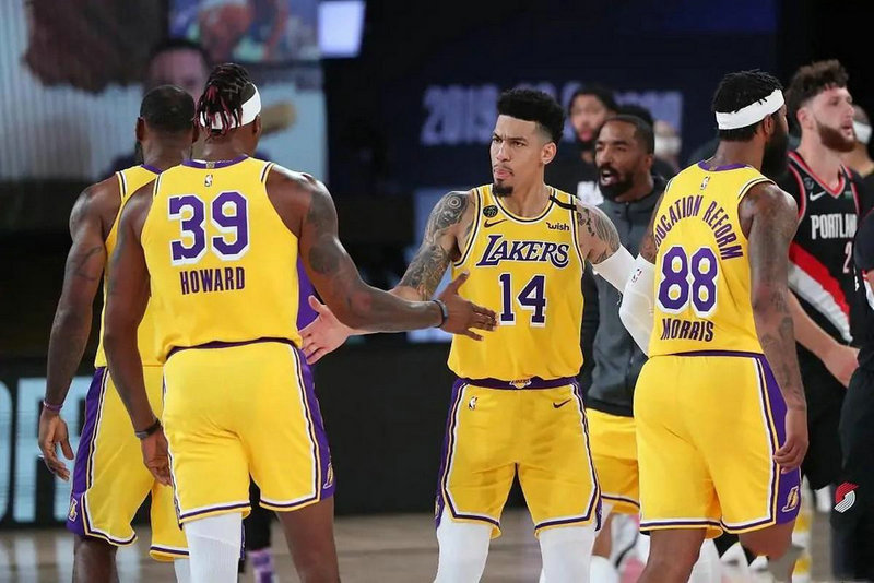 詹皇引领骑士健康改变 不再个人冒险挑战极限 全员团结前行