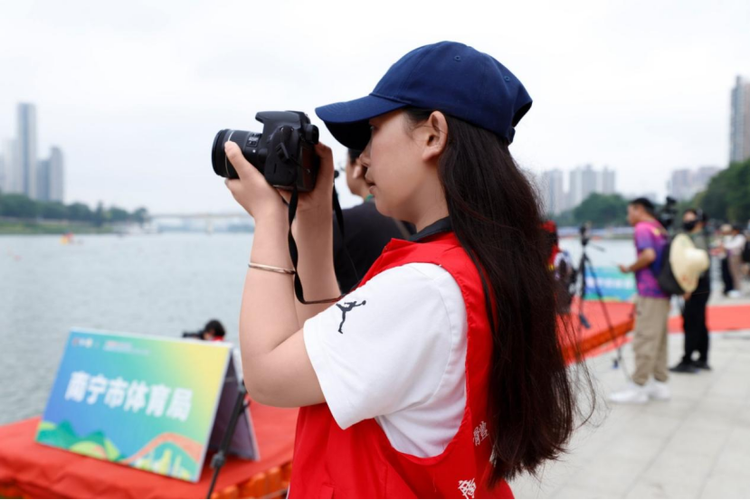 字母哥与浓眉哥的赛场对决细节 字母哥与浓眉哥的赛场对决细节