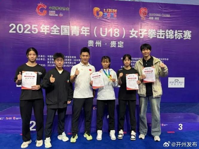 沃克引领黄蜂连胜浪潮 崭新崛起锋芒毕露 黄蜂胜利新篇章启动 沃克引领黄蜂连胜浪潮 崭新崛起锋芒毕露 黄蜂胜利新篇章启动