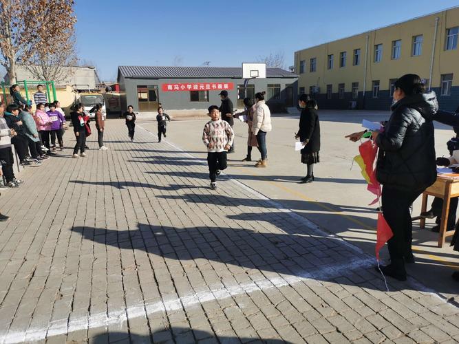 大连阿尔滨集团董事长