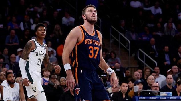 唐斯对决猛龙狼队精彩瞬间 洛瑞全场瞩目 比赛背后故事揭晓 唐斯对决猛龙狼队精彩瞬间 洛瑞全场瞩目 比赛背后故事揭晓