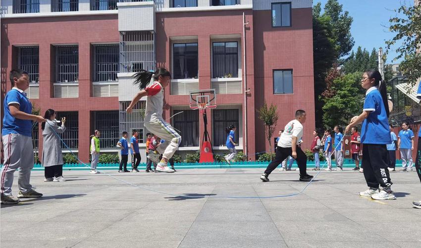 孙颖莎入选新华社十佳 为何却落选网站评选的