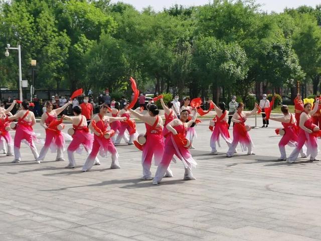 拉塞尔27+12送4.2秒准绝杀 森林狼赛季横扫爵士 拉塞尔27+12送4.2秒准绝杀 森林狼赛季横扫爵士