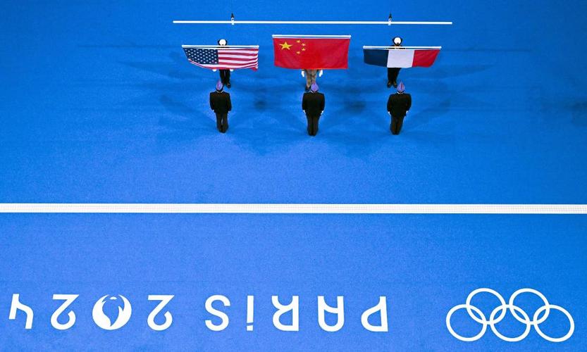 篮球盛宴雷霆马刺对决 阿德领袖风范再现赛场风采