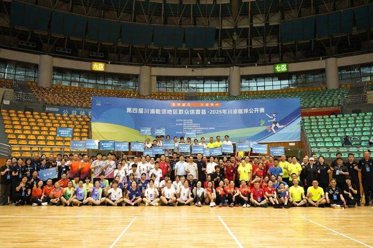 勇士主场锋芒毕露 掘金之战热血上演 勇士主场锋芒毕露 掘金之战热血上演