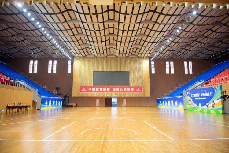 前同事里弗斯有意执教尼克斯 与老板紧密合作 传闻引发关注 前同事里弗斯有意执教尼克斯 与老板紧密合作 传闻引发关注