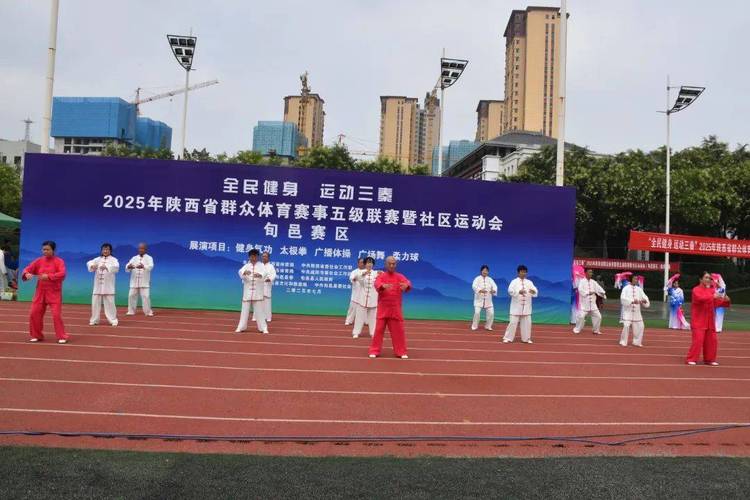 绿军热火对决激烈 篮球精英对决震撼上演