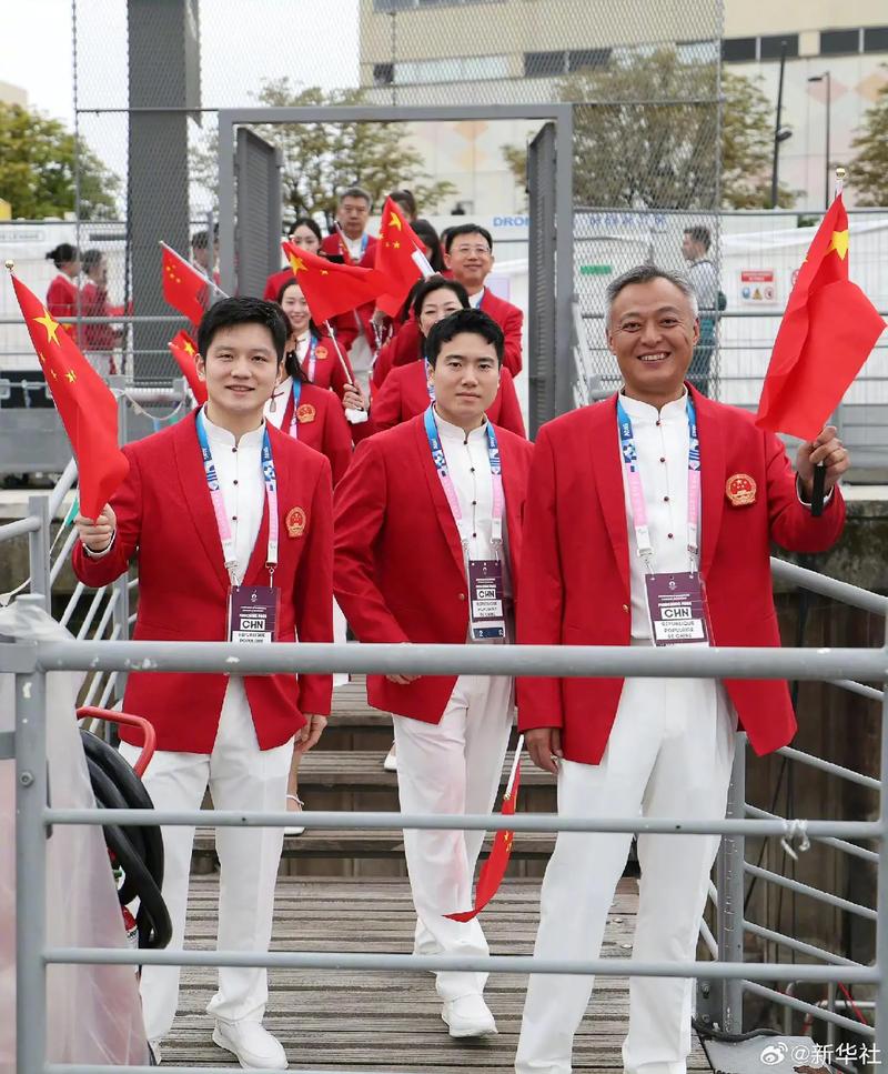 历史足球巨星50位排名 历史足球巨星50位排名