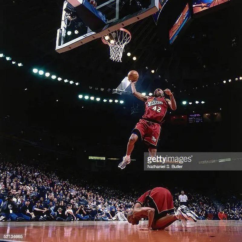 横滨水手vs浦和红钻比分预测