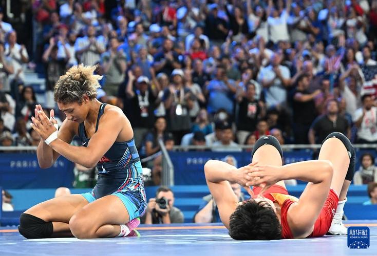 科尔格林已和其未婚妻在洛杉矶完成订婚 科尔格林已和其未婚妻在洛杉矶完成订婚