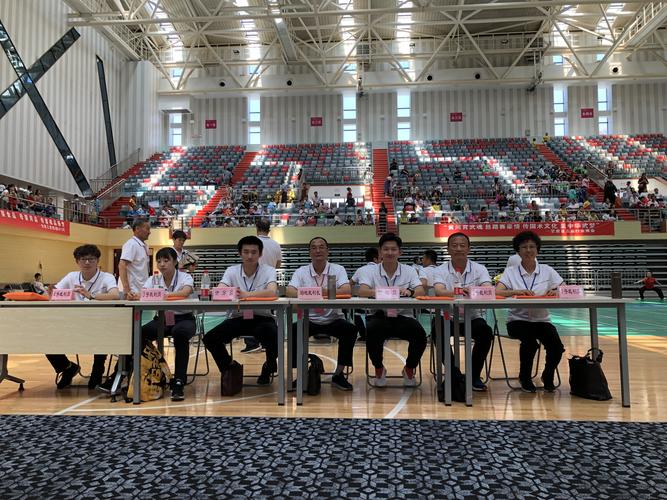 怎样才能学会游泳最简单的方法