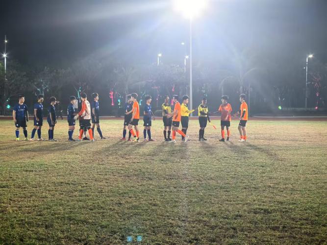 中年人学游泳难吗 中年人学游泳难吗