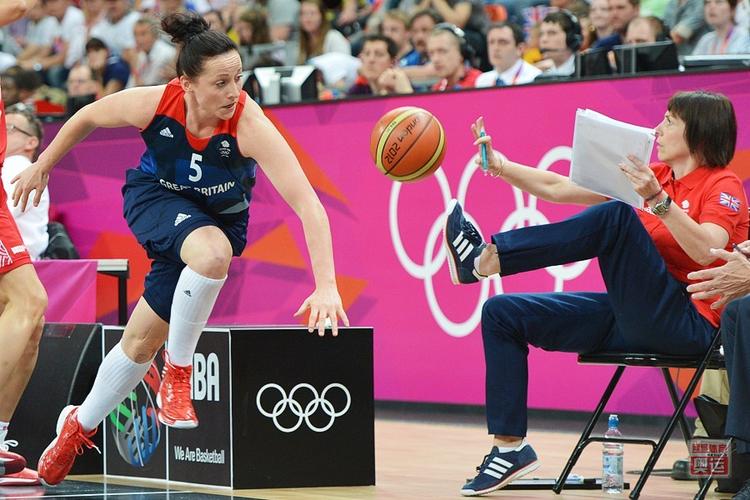 威尔士足球队徽(威尔士足球队队标) 威尔士足球队徽(威尔士足球队队标)