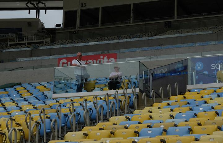 马刺影子杀手持球进攻升级 MJ皮蓬录像助他蜕变